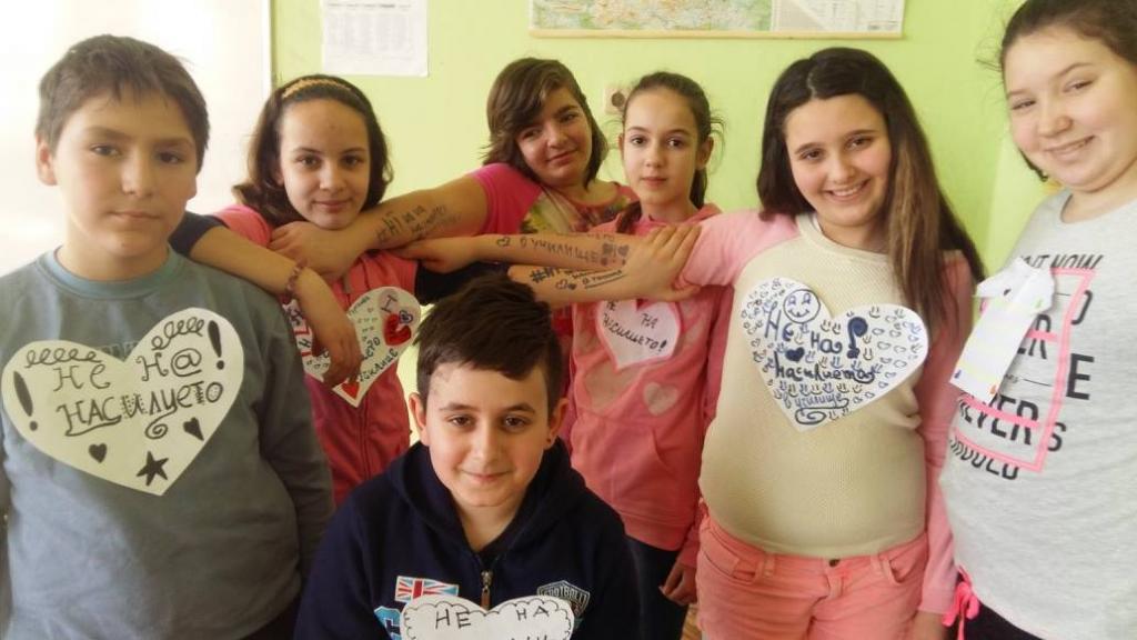 Отбелязахме световния ден на розовата фланелка - ОУ Иван Сергеевич Тургенев - Разград