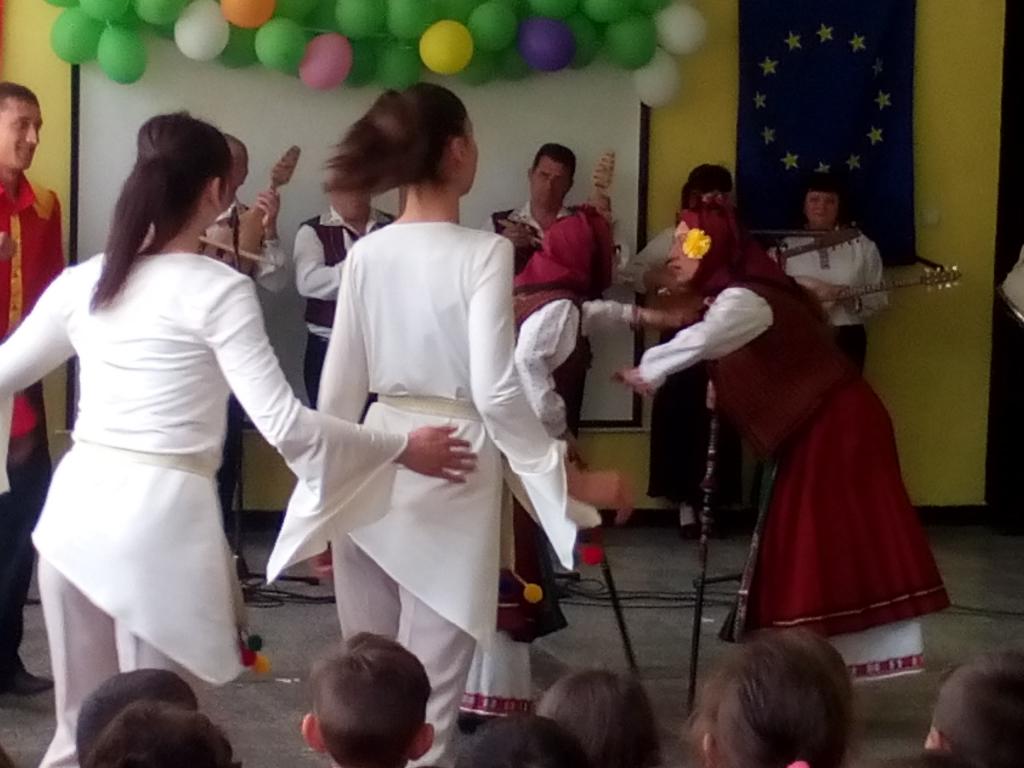 Капански ансамбъл гостува в ОУ "Иван С. Тургенев" 5