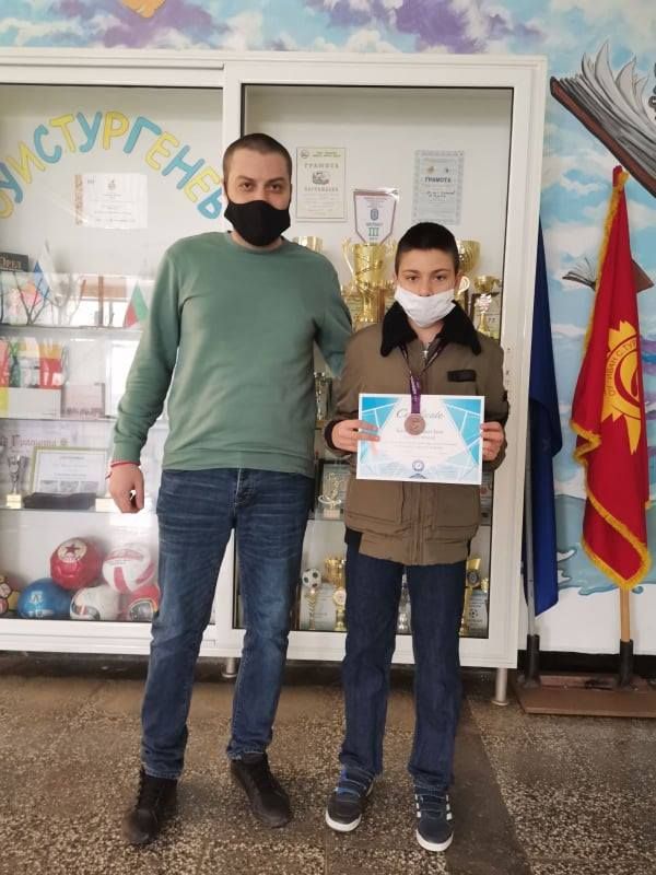 17 медала от Зимния кръг на международния турнир "Математика без граници" за учениците от ОУ "Иван С. Тургенев" 7