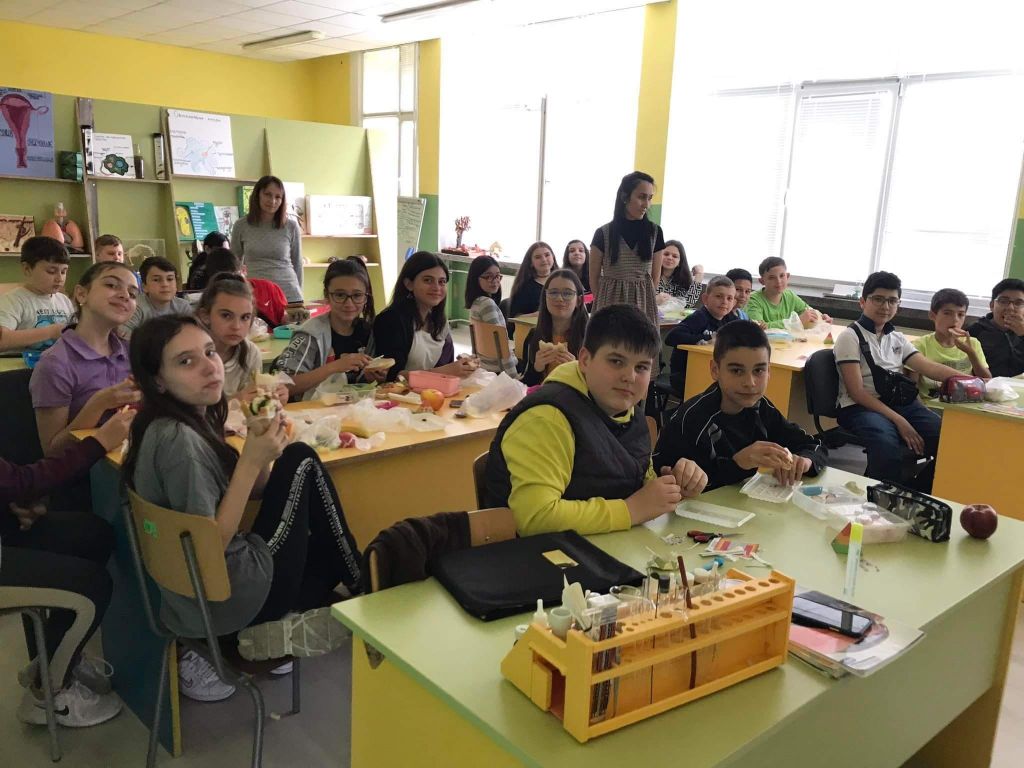 Иновативен бинарен урок по няколко предмета в ОУ "И.С.Тургенев" 13