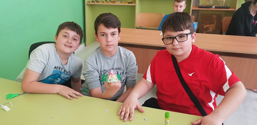 Иновативен бинарен урок по няколко предмета в ОУ "И.С.Тургенев" 6