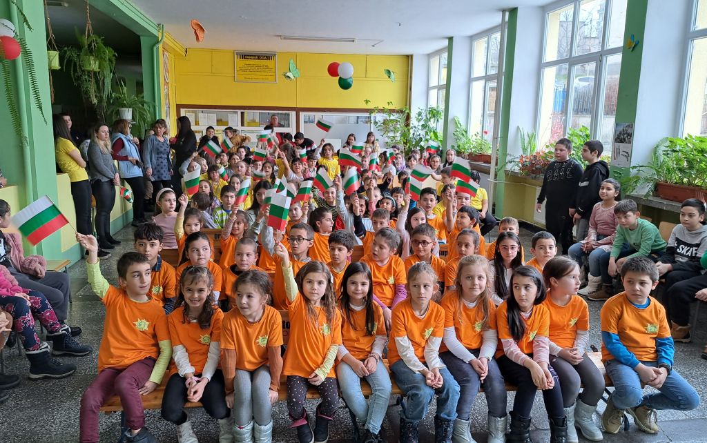 Отбелязване на 147г. от Освобождението на България в ОУ "Иван Сергеевич Тургенев" 6