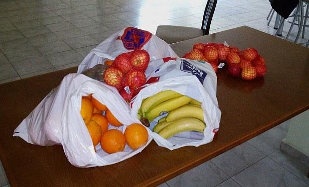 Четвъртокласници дариха плодове на децата от ЦНСТ с увреждания 3